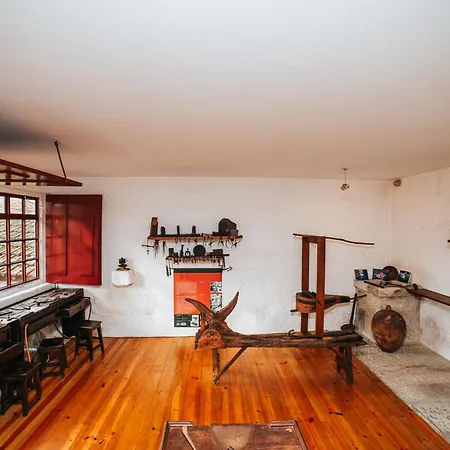 Villa Casa De Alfena - Com Jardim E Piscina Privada